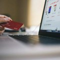 Plaćate li više u dinarima ili evrima? Internet kupovina ruši rekorde, veliki rast onlajn transakcija u Srbiji