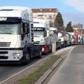 Božićni defile kamiona kroz Kragujevac