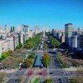 (Video) Ovo je najšira ulica na svetu: Potrebno je 4 minuta da je pređete, a nalazi se u Argentini