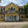 Na području Pirota nalazi se stanična zgrada za čuveni Orijent ekspres. Kažu da je ovde prenoćio kralj Aleksandar, ujedinitelj…