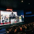 Томми Хилфигер и Ф1® вас воде кроз незаборавно искуство моде и филма