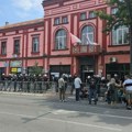 Uz privatno obezbeđenje, vređanja i fizičke obračune, konstituisana vlast u Zaječaru