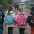 Deca pešače kilometrima do škole: Novi alarm iz OŠ „Žarko Zrenjanin“ koji nadležni ignorišu OŠ „Žarko Zrenjanin“…