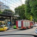 Hitna intervencija u tržnom centru u Nišu: Zapaljena kanta digla vatrogasce na noge