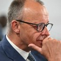 Mercu se drma stolica, podrška pala na 15 posto: Opozicija zahteva ostavku po ugledu na Starmera koji je pao na 19 odsto