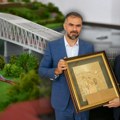 Pešačko-biciklistički most među prioritetnim gradskim projektima: Gradonačelnik Mićin razgovarao sa delegacijom kineske…