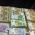 Iz Srbije u Crnu Goru pokušao da prenese 220.000 evra
