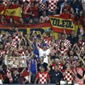 FOTO Hrvatska bruji o novom skandalu: Huligani hteli da unesu ustašku zastavu, sprečena noćna akcija