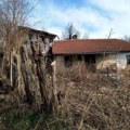 Kuća od 50 kvadrata i 7.5 ari prodaju se za 3.000 evra Nalazi se u ovom selu u Srbiji, jedna stvar je kod nje posebno tužna