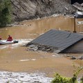 Poplave u BiH: Reke se vraćaju u svoja korita, stradala 21 osoba, potraga za desetinama nestalih