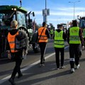 VIDEO: Celodnevna blokada Autokomande, studentima pomažu bajkeri