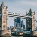 Britanska ekonomija ostvarila u prva tri meseca veći rast nego što se očekivalo