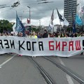 Protestna šetnja studenata centrom Beograda, ispred vlade skandiranje – raspišite izbore