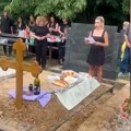 "Poslednji put kad me je video rekao mi je da patim, a onda me je pitao ovo" Jovana Jeremić održala potresni govor na očevoj…