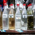 Komšije prodaju više od 2.000 litara rakije: Evo kolika je početna cena