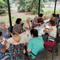 Svake srede, već četvrt veka, u kikindskom kafeu okupljaju se vaspitačice u penziji