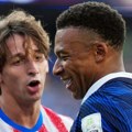 Francuska preživela 'mračne veštine' Paragvajaca, Mbape nastavlja poteru za Mesijem