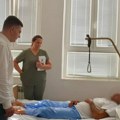 (Foto) "Čim se oporave, kući se vraćaju avionom Vlade Srbije": Gradonačelnik Niša obišao povređene Nišlije u Crnoj Gori