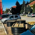 Фото-вест: Подземни контејнери у Дурлану постављени на паркингу