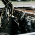 Kada se pojavio prvi auto-radio i koliko je koštao?