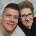 Sloba Radanović u urgentnom centru! Pevač sa majkom uhvaćen u bolnici: "Sve vreme je uz nju"