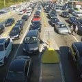 Stanje na graničnim prelazima Kamioni najviše čekaju ka Hrvatskoj, automobili ka Bugarskoj