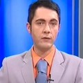 (Foto) "uveče stavim periku i zadovoljavam klijente": Naš bivši voditelj je napustio tv i postao Dženi: "Počeo da nosi haljine"…