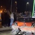 (Video) Teška saobraćajna nesreća na: Auto-putu Automobil smrskan do neprepoznatljivosti: Hitna pomoć i policija na licu mesta…
