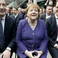 Merkel više ne koristi gest spojenih ruku u obliku dijamanta