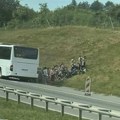 Drama na auto-putu! Autobus pun dece ostao u kvaru kod isključenja za Bešku: Upućen hitan apel vozačima