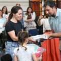 Besplatne torbe i udžbenici za đake prvih i drugih razreda u opštini Ada: Želja da u budućnosti ovaj program bude proširen na…
