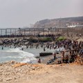(Foto) Najmanje 18 migranata poginulo pokušavajući da dopliva do Seute, španska vlada mobilisala vojsku