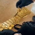 Carinici na Gradini oduzeli oko kilogram zlatnog nakita, zadržan i automobil putnice