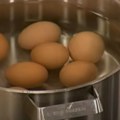 Iznenadićete se, koliko dugo sveža jaja mogu da stoje u frižideru Kuvana imaju znatno kraći rok trajanja