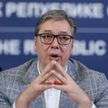 Vučić: Sastanak EU parlamentaraca i opozicije najsmešniji, neka mene hapse za Generalštab