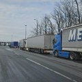 Zadržavanja na graničnim prelazima za teretna vozila do osam sati