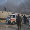 Eksplozija bombe na pruzi u Pakistanu, 20 povređenih