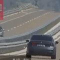 Kod Pirota "nagazio" BMW, uhvatili ga kako juri 241 km/h! Za volanom bio stranac, MUP objavio snimak