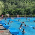 Dve firme sa iste adrese u Žabljanu kod Leskovca angažovane za spasioce na prokupačkom bazenu