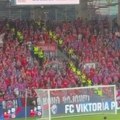 "Kosovo je Srbija", grmi u Češkoj: Delije i navijači Viktorije zajedno navijaju u Plzenju