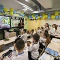 Први дан школе у Кијеву: Деца у подземним склоништима