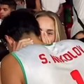 Pred svima u Areni! Srpkinja i Bugarin razmenjivali nežnosti usred dvorane! (video)
