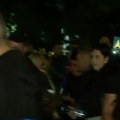 Protest u Kuli zbog hapšenja aktiviste koji je polomio štand SNS-a