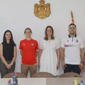 Prvi olimpijac iz Opštine Žitište i reprezentativka Srbije na prijemu kod predsednice opštine Ivane Petrić Zrenjanin -…