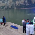 U prevrtanju turističkih brodova u Kini poginulo najmanje devet osoba