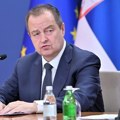 Dačić: Masovan napad na policiju u Novom Sadu, očigledno ranije isplaniran