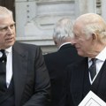Princ Endru ostaje bez titule: Britanski kralj Čarls III naredio mlađem bratu da se iseli iz Bakingemske palate