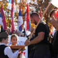Grupa Srba sa Kosova i Metohije koji pešače do Novog Sada stigli u Gornji Milanovac, dočekali ih meštani
