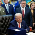 Okončan prestanak rada savezne vlade SAD: Tramp potpisao paket zakona, presudila tri glasa