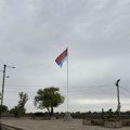 Više od 23.000 zastava podeljeno domaćinstvima u Sremskoj Mitrovici povodom Dana srpskog jedinstva
